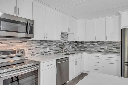 211-146 Marble St, Stoneham, MA, 02180-2770 | Card Image