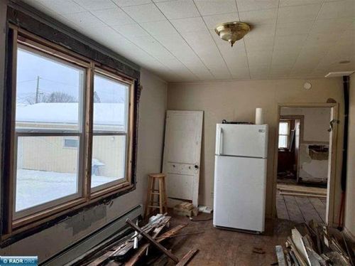 922 S 5th Ave, Virginia, MN, 55792-2862 | Card Image