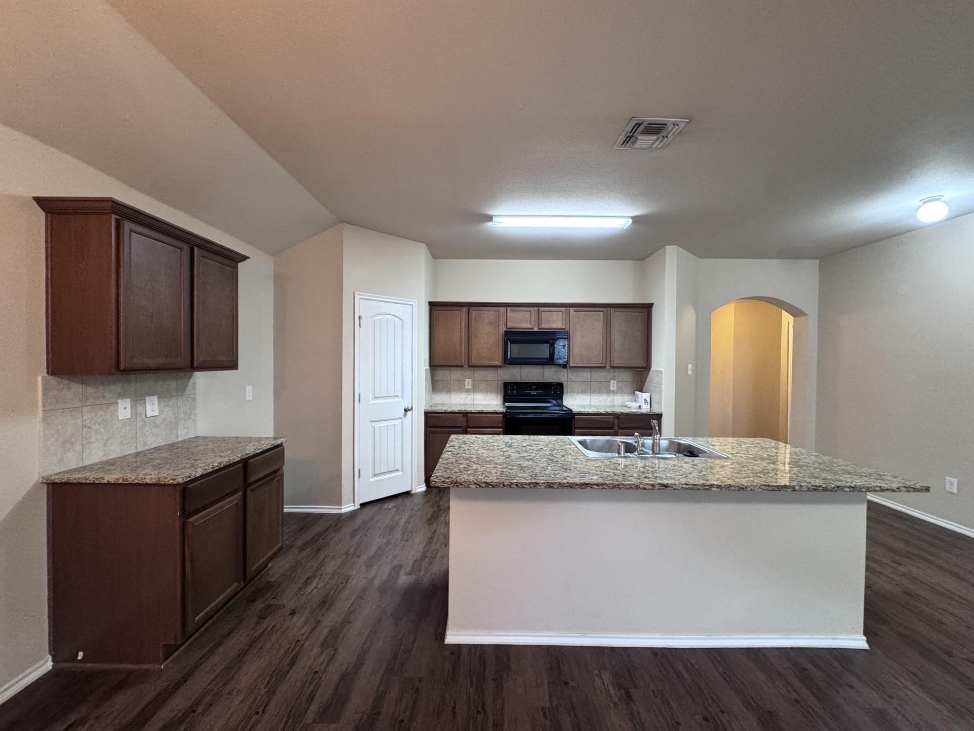 Residential Lease in Princeton 5