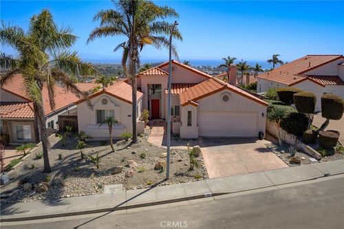 75 Valley View Dr, Pismo Beach, CA, 93449-2856 | Card Image
