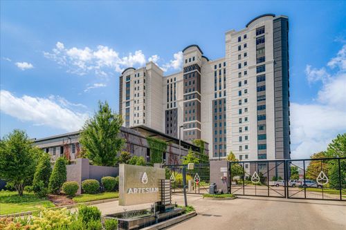 207-717 S Riverside Dr, Memphis, TN, 38103-1748 | Card Image