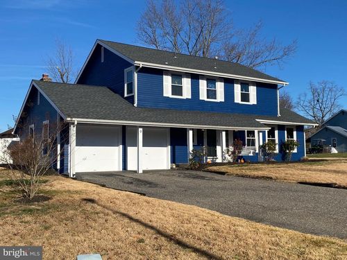 9 Birch Ct, Blackwood, NJ, 08012-4301 | Card Image