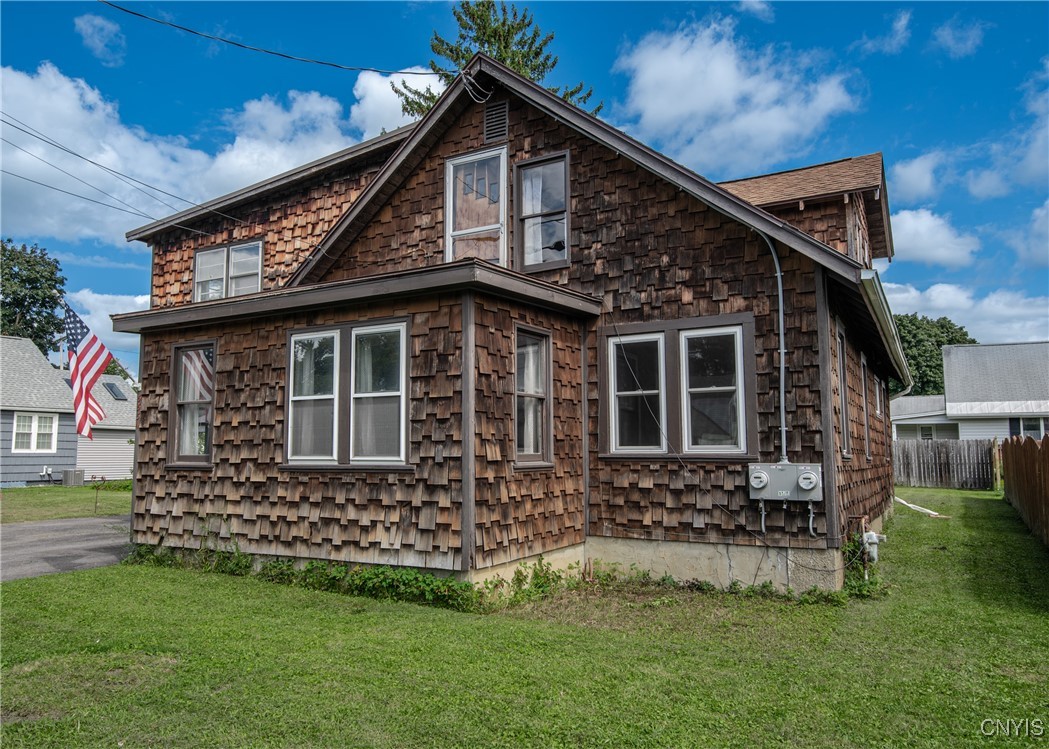 Trenton Rd, Utica, NY 13502