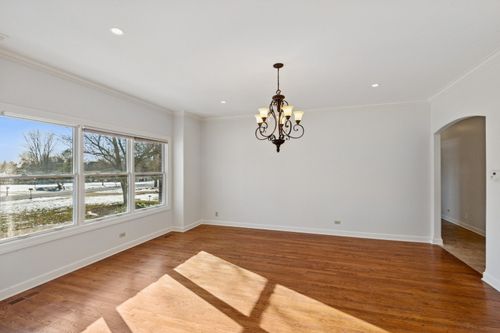 21W770 Glen Park Rd, Glen Ellyn, IL, 60137-7051 | Card Image