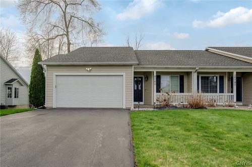 8785 New Country Drive, Cicero, NY, 13039 | Card Image