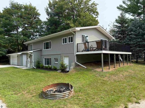 13134 Hopkins Forest Dr, Bear Lake, MI, 49614-9506 | Card Image
