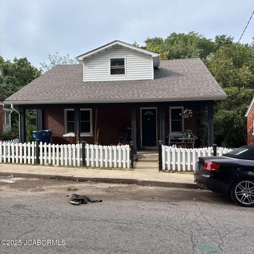 219 W Fillmore St, Jefferson City, MO, 65101-1654 | Card Image