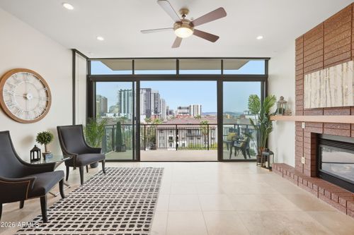 655-208 W Portland St, Phoenix, AZ, 85003-5452 | Card Image