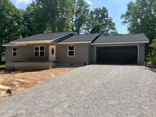 3002 Manhato Rd, Crossville, TN, 38572-3471 | Card Image
