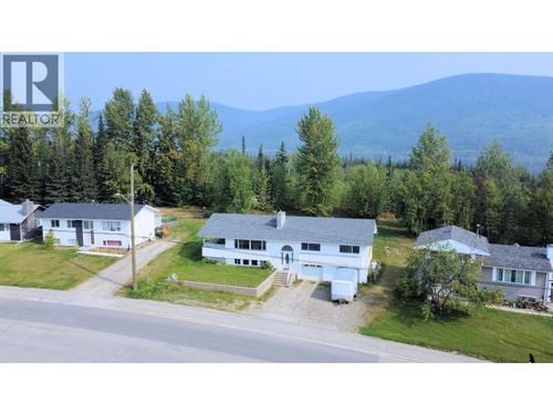 226 Centennial Dr, Mackenzie, BC, V0J2C0 | Card Image