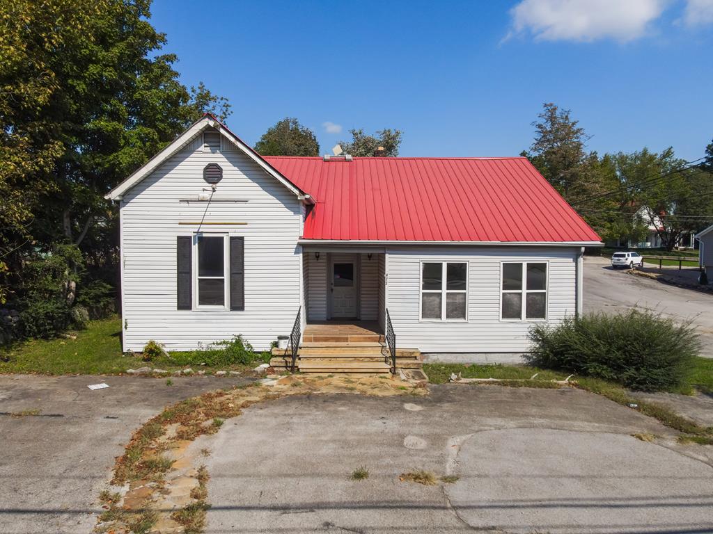 Spring St, Cookeville, TN 38501
