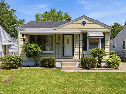 19197 Woodland St, Harper Woods, MI, 48225-2019 | Card Image