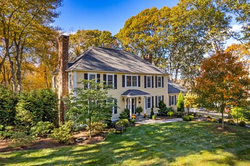 11 Essex Hills Dr, Essex, CT, 06426-1470 | Card Image