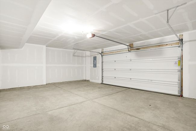 13421 Carlsbad Pl, Townhouse with 3 bedrooms, 4 bathrooms and null parking in Fishers IN | Image 39