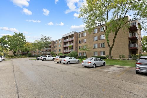 unit-312-945 E Kenilworth Ave, Palatine, IL, 60074-6447 | Card Image