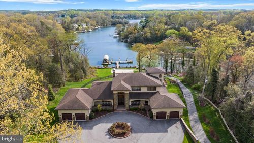 423 Benfield Rd, SEVERNA PARK, MD, 21146-2708 | Card Image