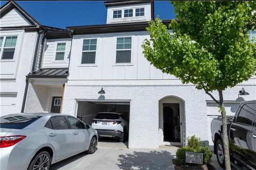 82 Aurbun, Auburn, GA, 30011 | Card Image