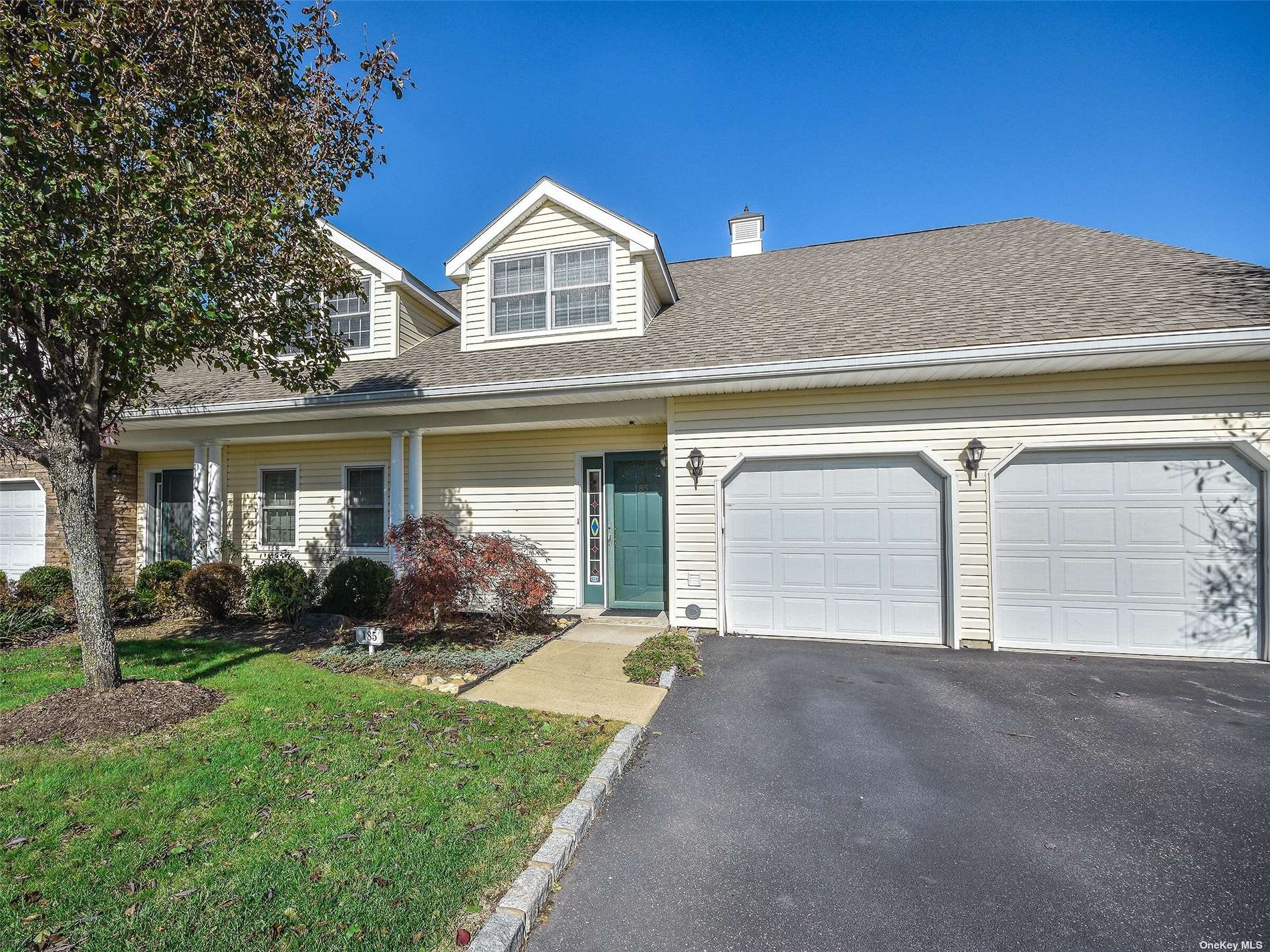 Pond View Dr, Port Washington, NY 11050