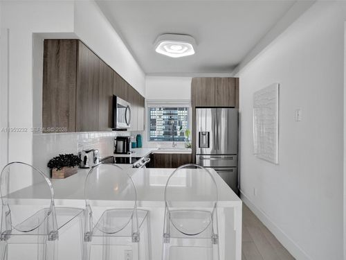 1003-601 Ne 36th St, Miami, FL, 33137-3915 | Card Image