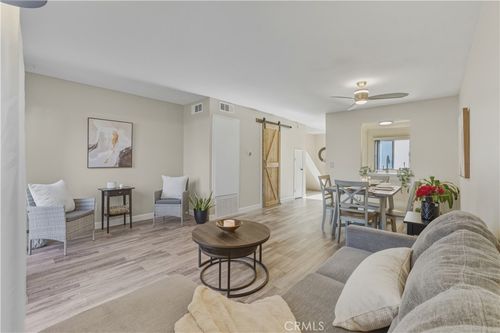 112 Espanas Gln, Escondido, CA, 92026-2977 | Card Image