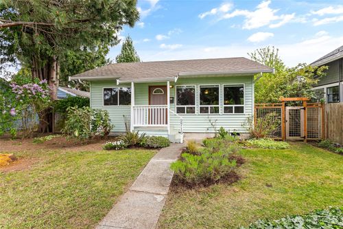 2716 Elm Street, Bellingham, WA, 98225 | Card Image