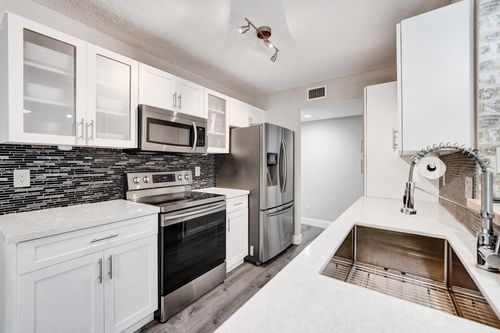 9280-9280 Nw 9th Ct, Plantation, FL, 33324-6176 | Card Image