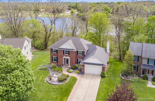 6357 Golf View Dr, Clarkston, MI, 48346-3083 | Card Image