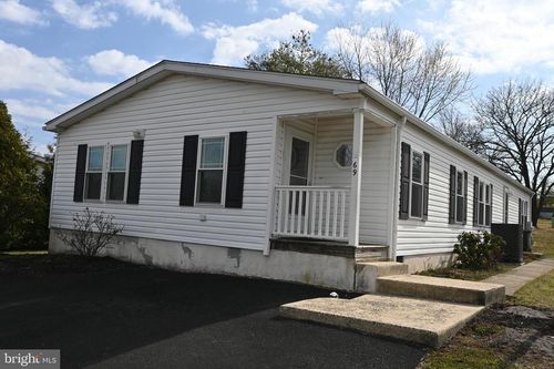 69 Mapleleaf Dr, SELLERSVILLE, PA, 18960-2865 | Card Image