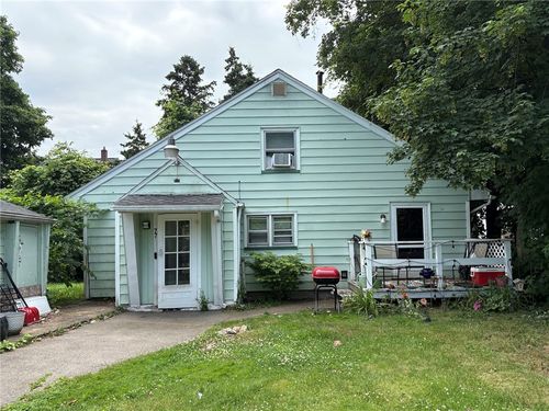 77 English Rd, Greece, NY, 14616-2413 | Card Image