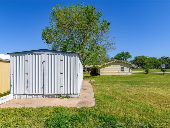 109 N Gertrude St, House other with 3 bedrooms, 2 bathrooms and null parking in Copan OK | Image 4