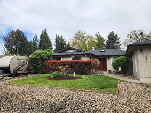 2591 Cedar Links Dr, Medford, OR, 97504-5001 | Card Image