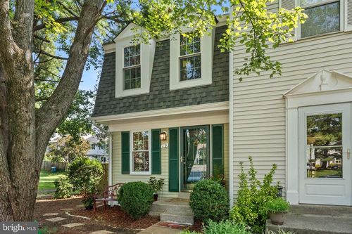 19 Dulany Ct, STERLING, VA, 20165-5695 | Card Image