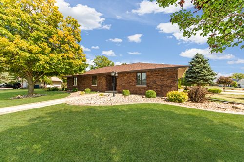 728 Claire St, Minonk, IL, 61760-1612 | Card Image