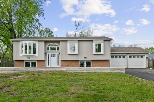 2824 Jonquil Ln, Woodridge, IL, 60517-3310 | Card Image