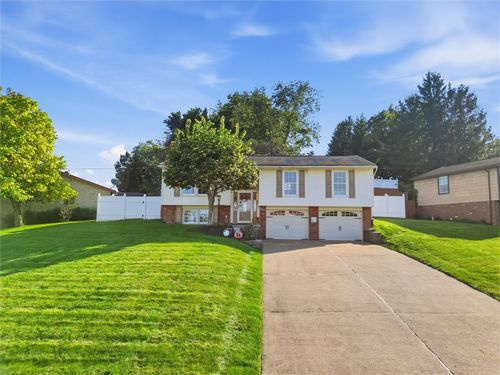 5013 Windover Dr, Robinson Twp, PA, 15205 | Card Image