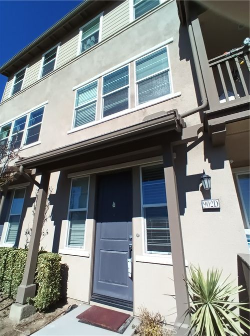 902 N Botanica, Azusa, CA, 91702 | Card Image
