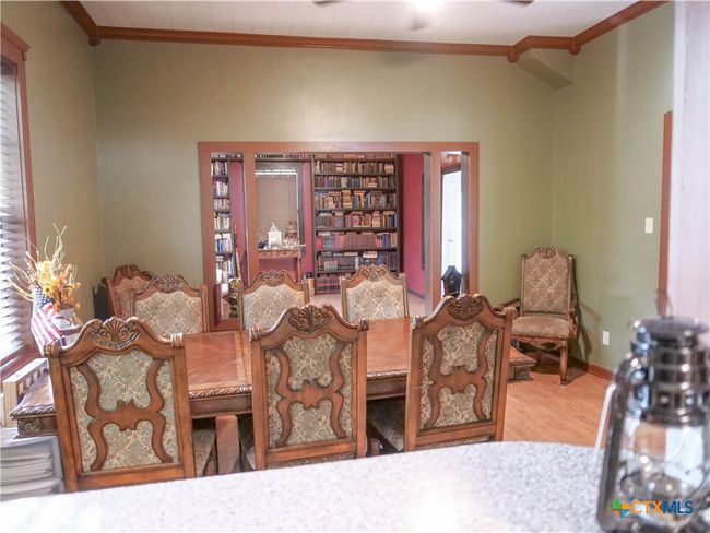 205 Hubbard Street, House other with 5 bedrooms, 3 bathrooms and null parking in Yoakum TX | Image 15