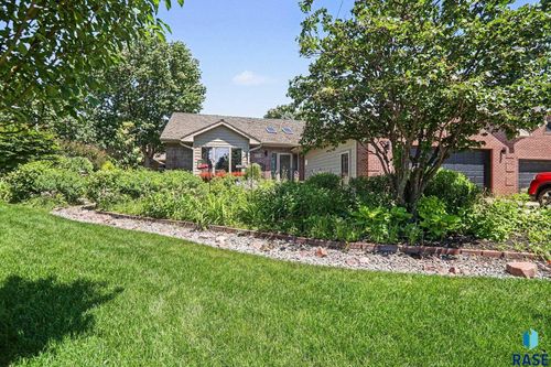 5206 S Sweetbriar Ct, Sioux Falls, SD, 57108-2855 | Card Image