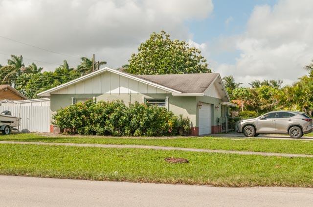 Davis Rd, Palm Springs, FL 33461