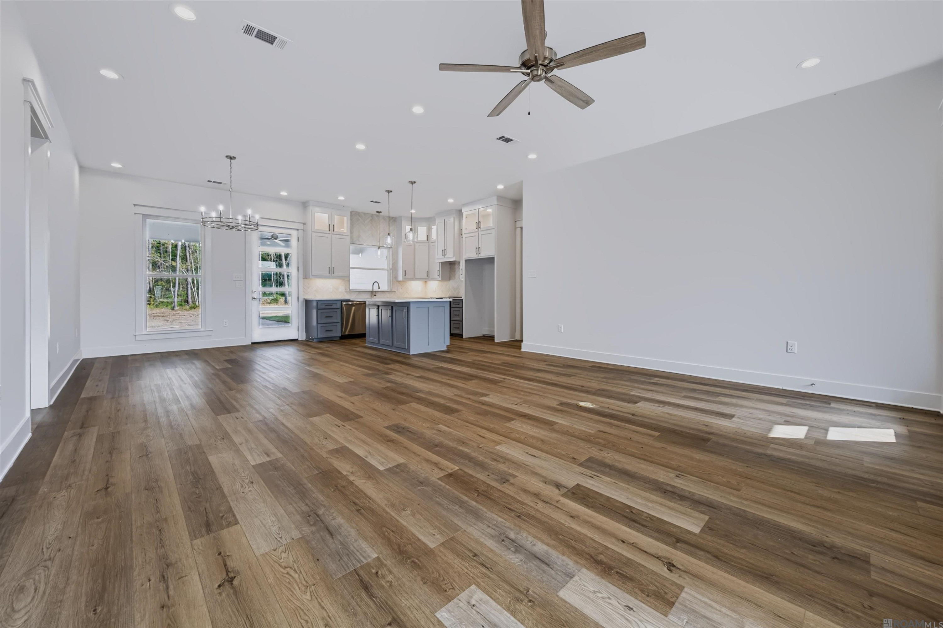 Residential in Livingston 5