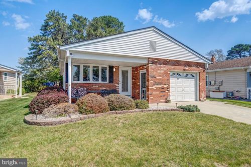 6 Speighstown Pl, Toms River, NJ, 08757-6406 | Card Image