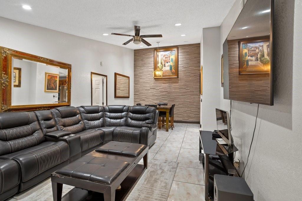 Residential in Sunrise 5