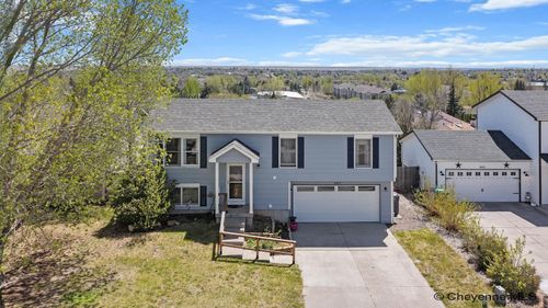 4417 Sullivan St, Cheyenne, WY, 82009-5662 | Card Image