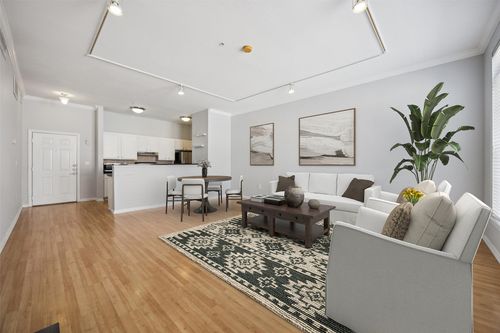 apt-322-2305 Worthington St, Dallas, TX, 75204-2715 | Card Image