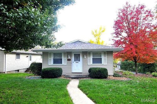 524 Phillipena Street, Edwardsville, IL, 62025 | Card Image