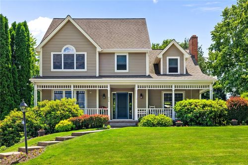 306 Hillcrest Dr, Cranberry Twp, PA, 16066-3150 | Card Image