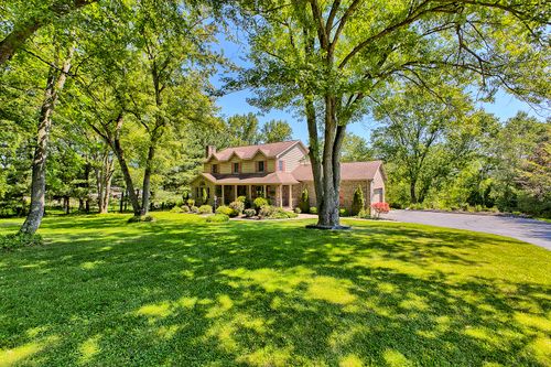 1413 Colony Dr, Greensburg, PA, 15601-9189 | Card Image