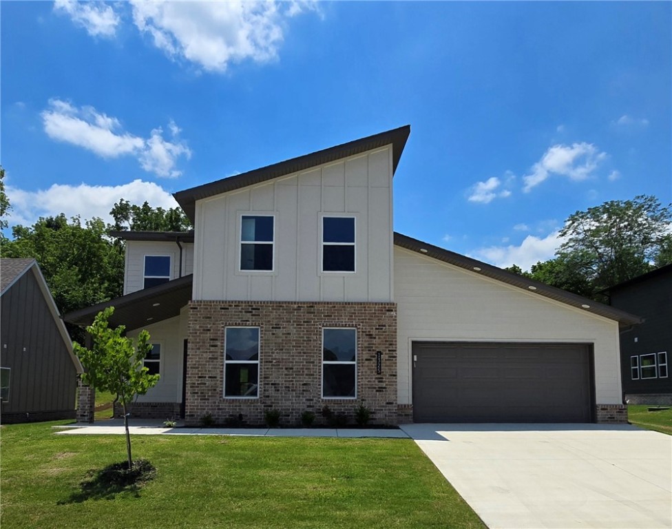 Bunker Dr, Pea Ridge, AR 72751