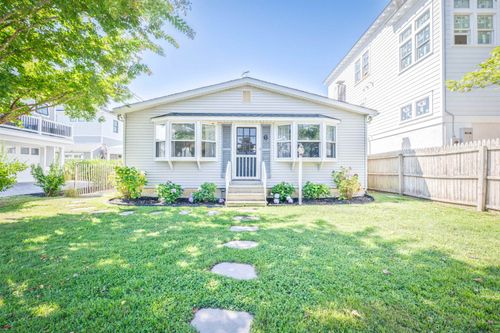 6 Congress St W, West Cape May, NJ, 08204-1065 | Card Image