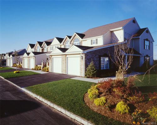 62-62 Neal, Brookhaven, NY, 11733 | Card Image